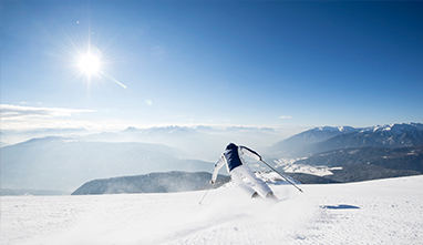 Ośrodek narciarski oferuje szeroki wachlarz tras zjazdowych o wszystkich stopniach trudności, z których każdy może wybrać swoje ulubione