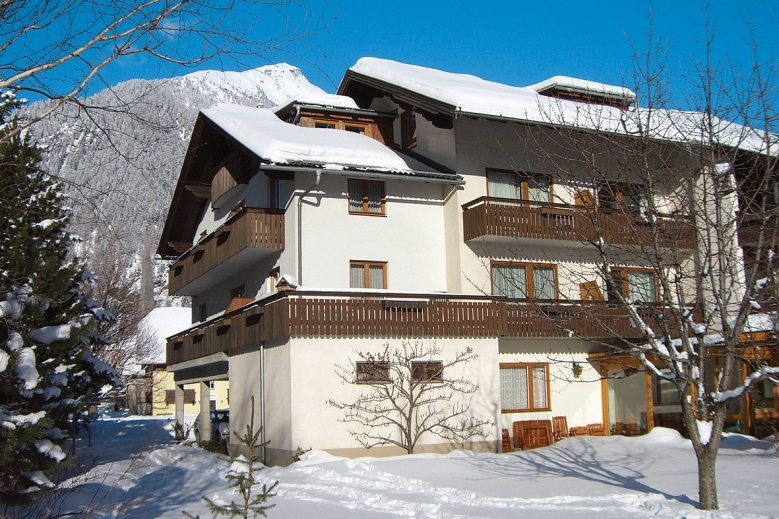 Dom apartamentowy Truskaller SKI CLOSING