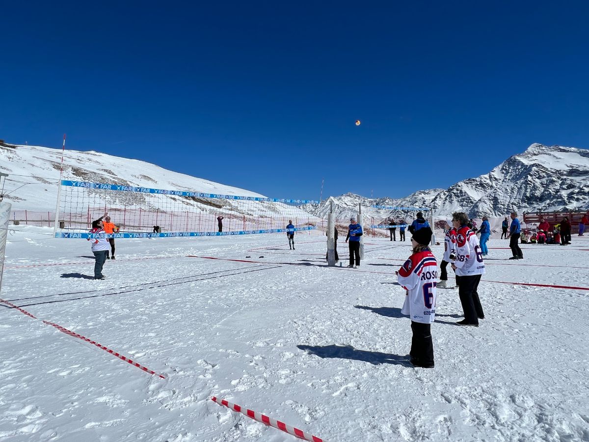 Snow volleyball w Santa Caterina