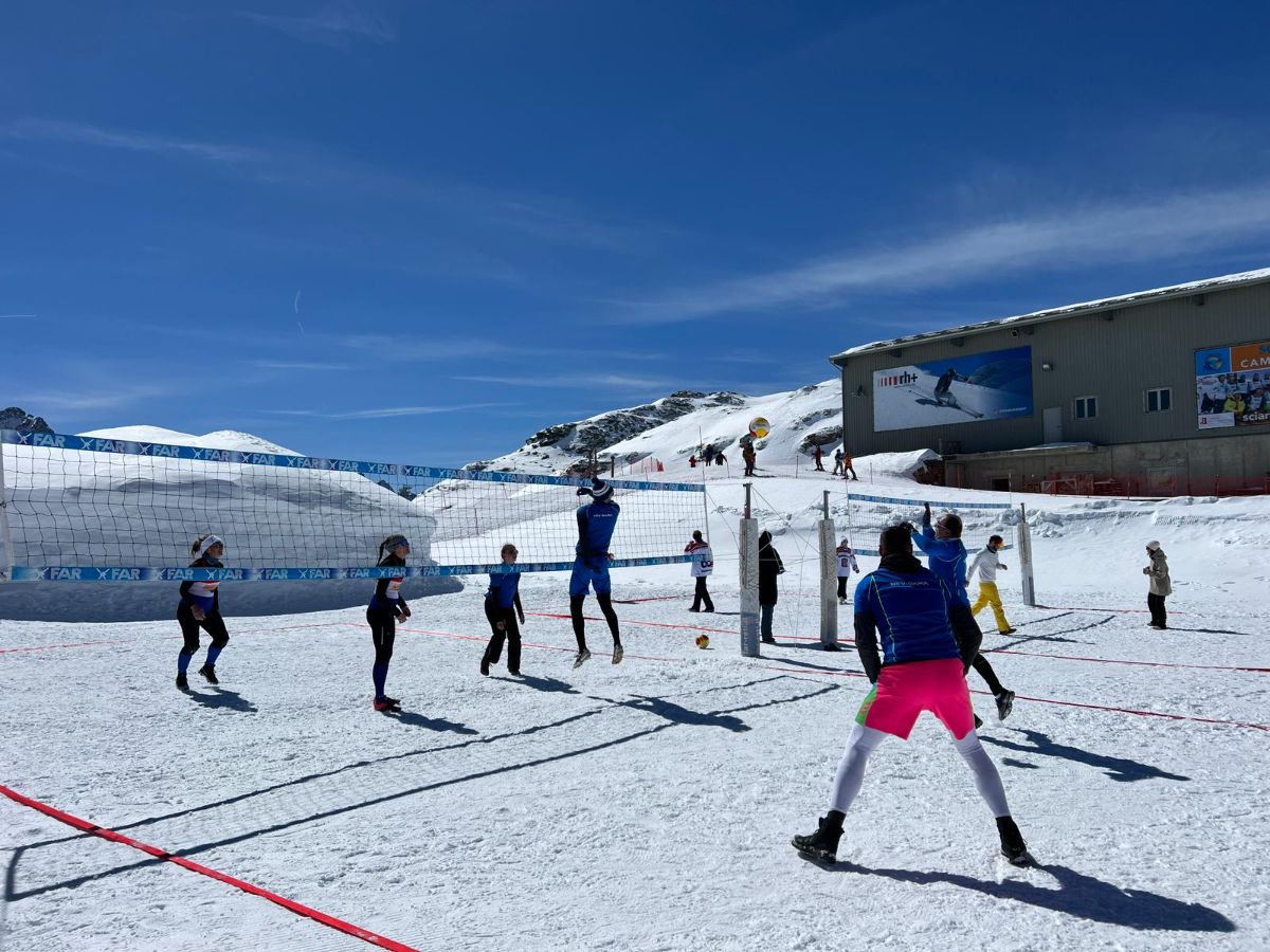 Snow volleyball w Santa Caterina