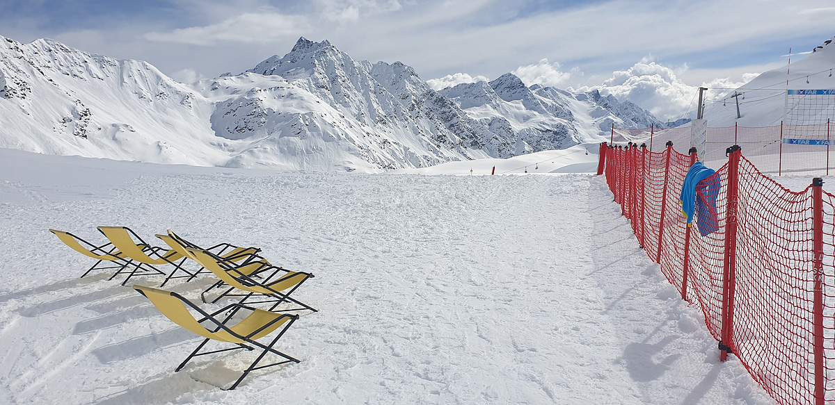 Snow Volleyball